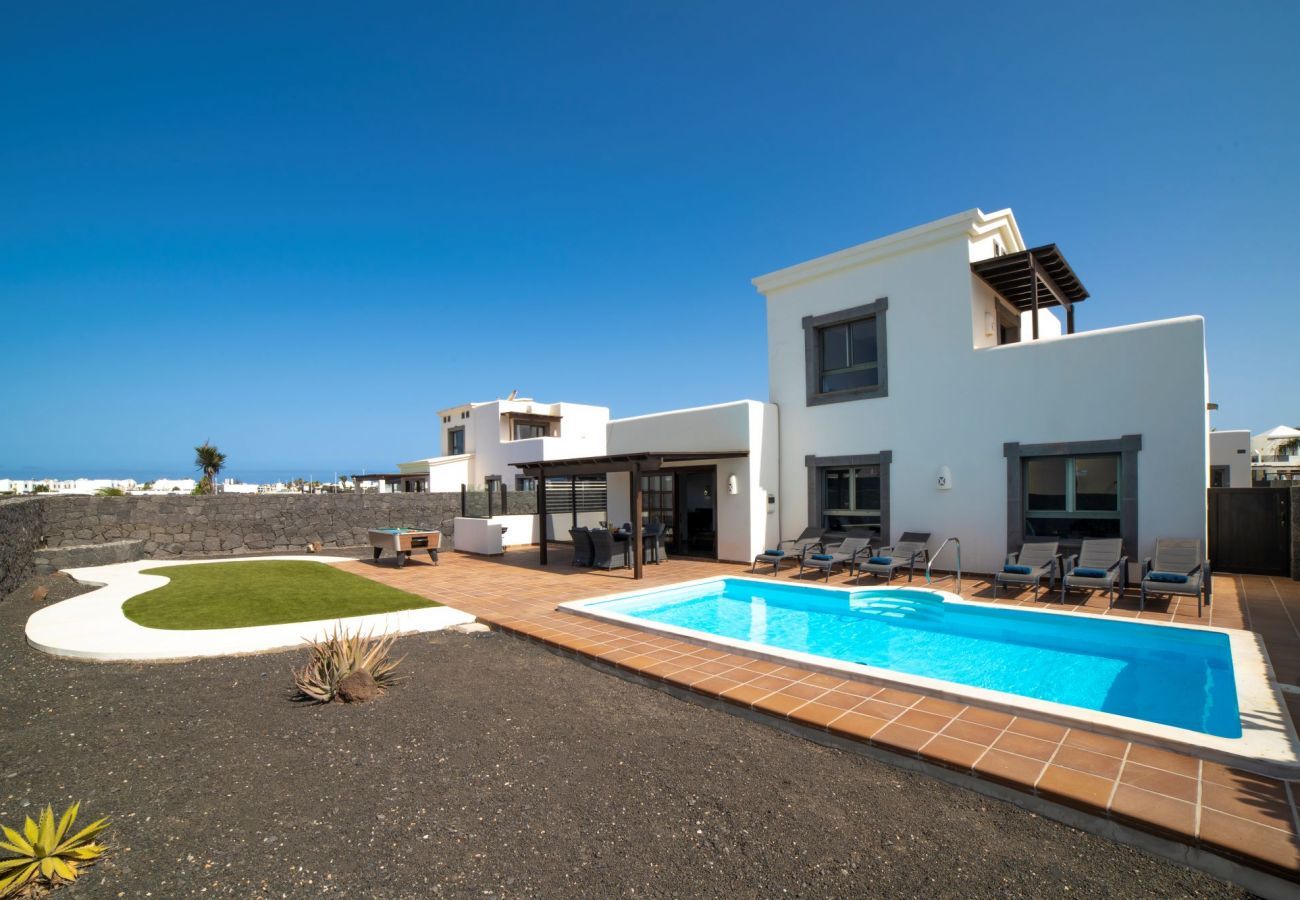 Villa in Playa Blanca - Villa Cereza