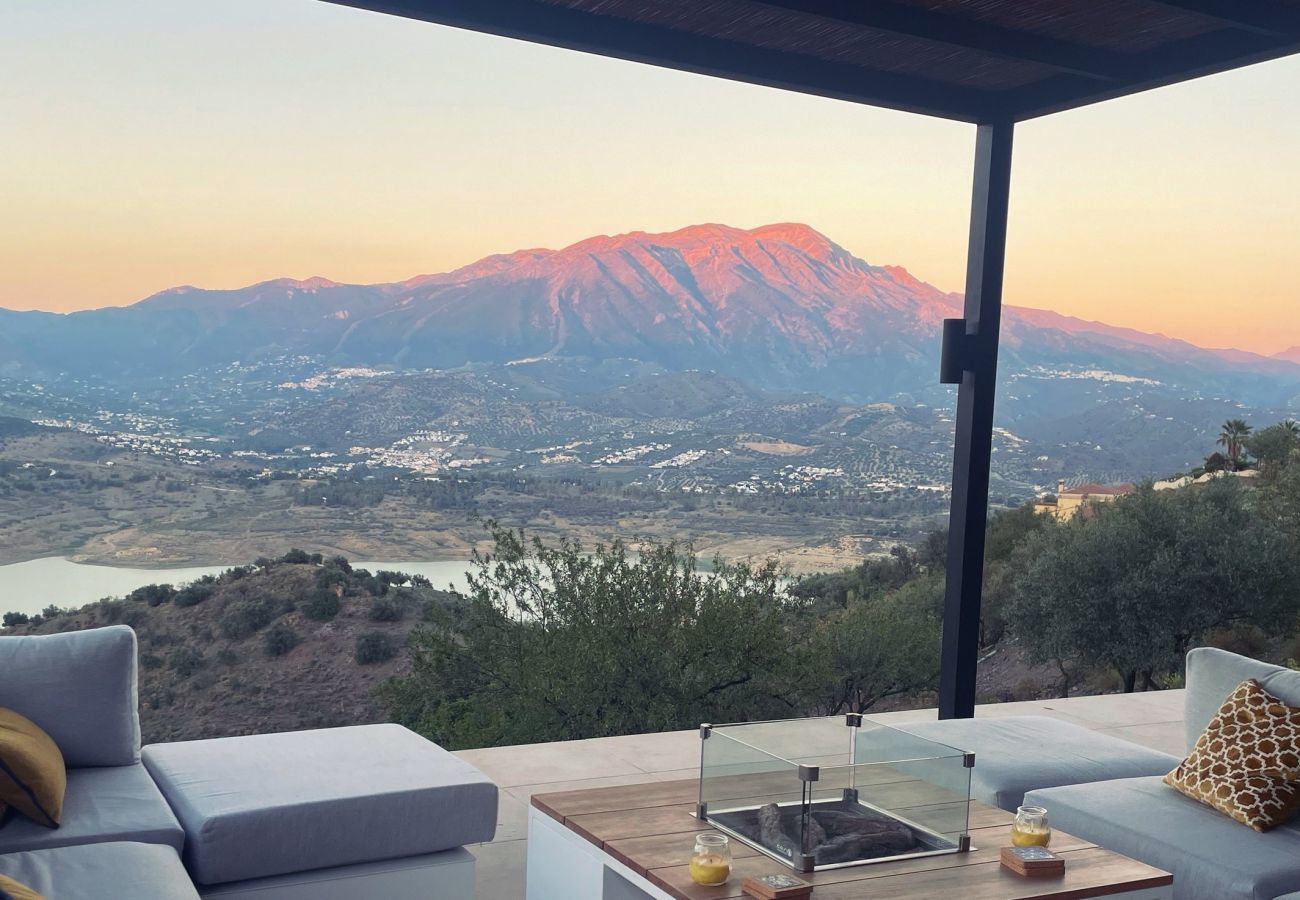 Villa in Viñuela - Villa Los Soldados