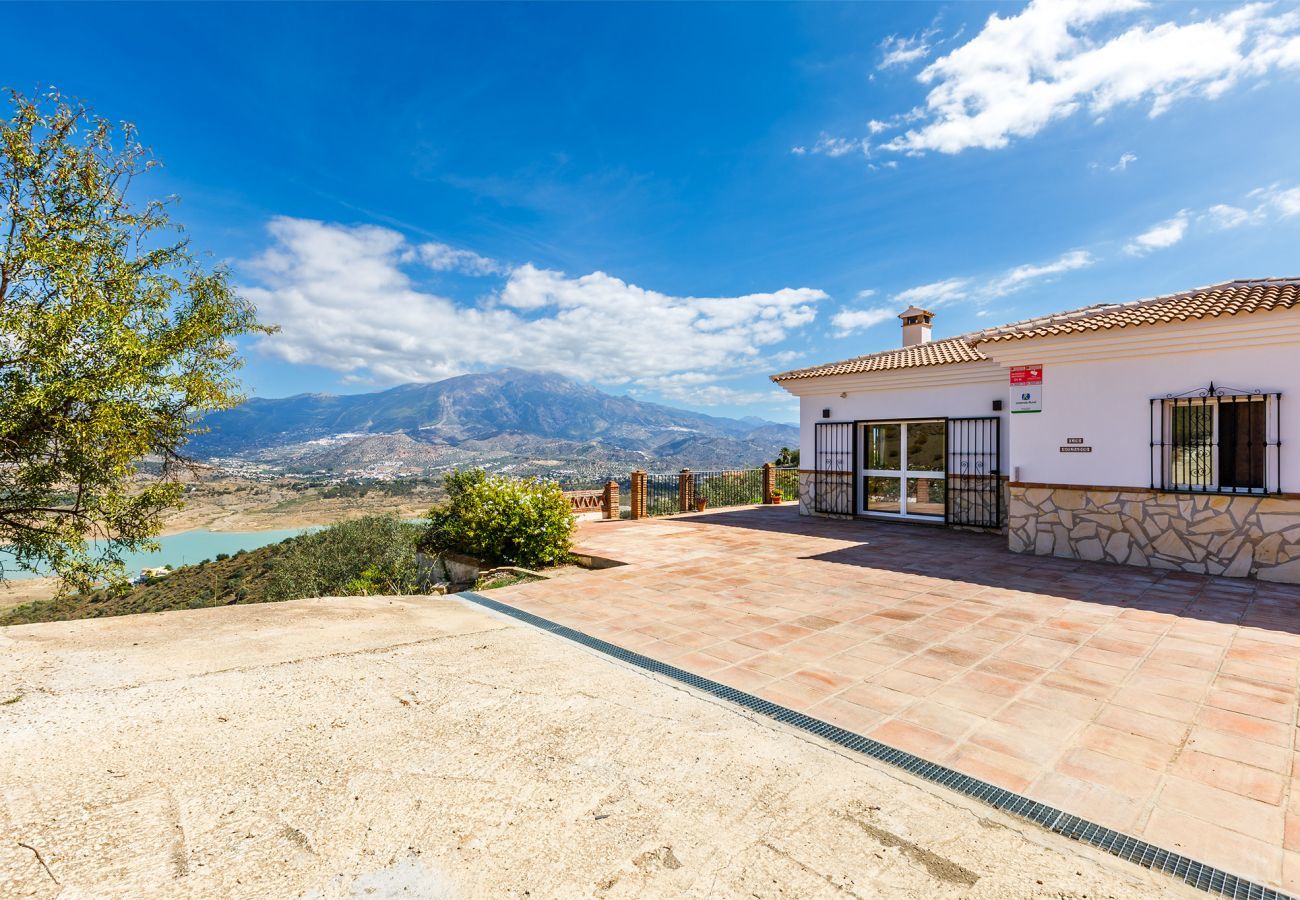 Villa in Viñuela - Villa Los Soldados