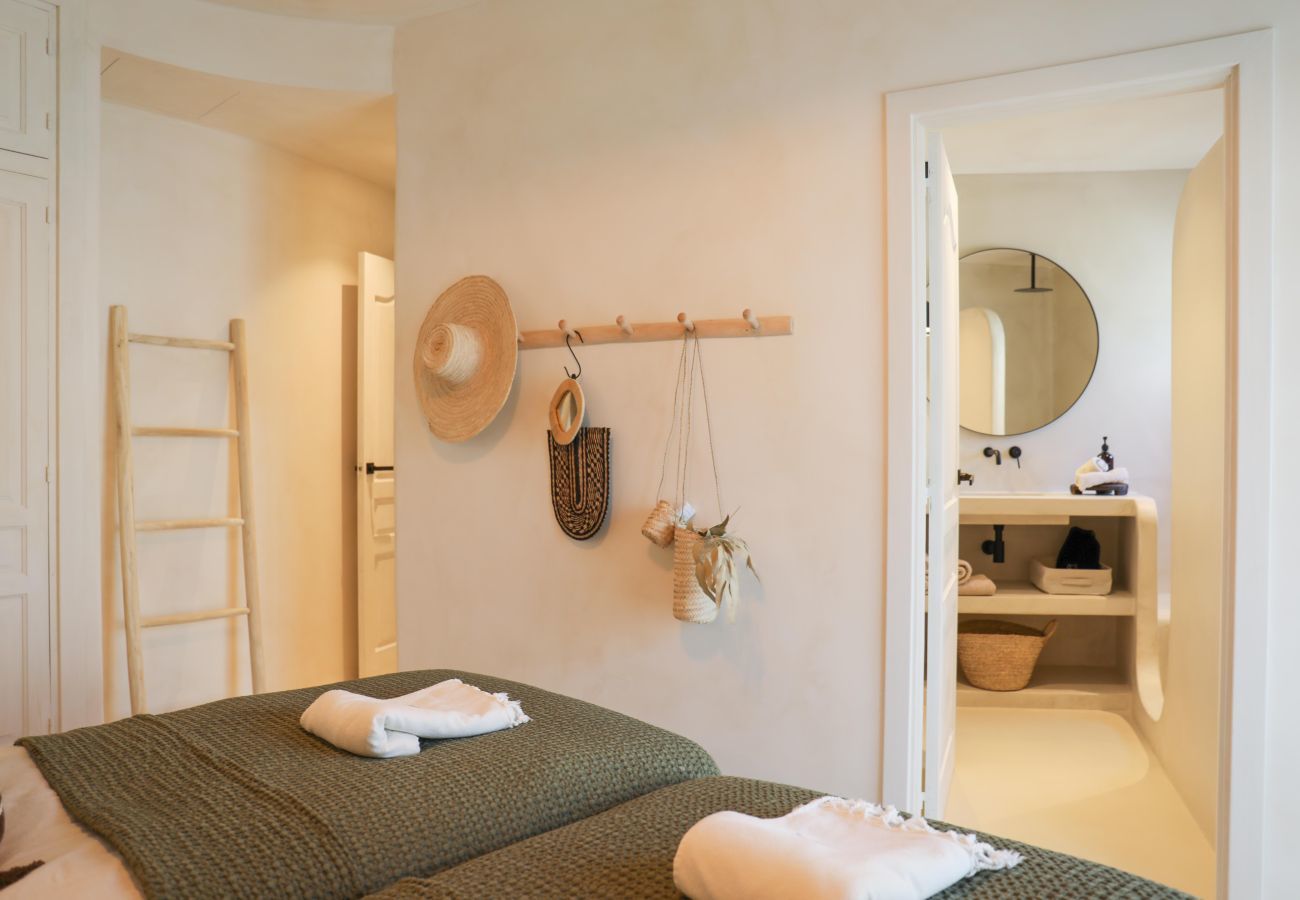 Bedroom with 2 single beds  Bedroom with two single beds and bathroom