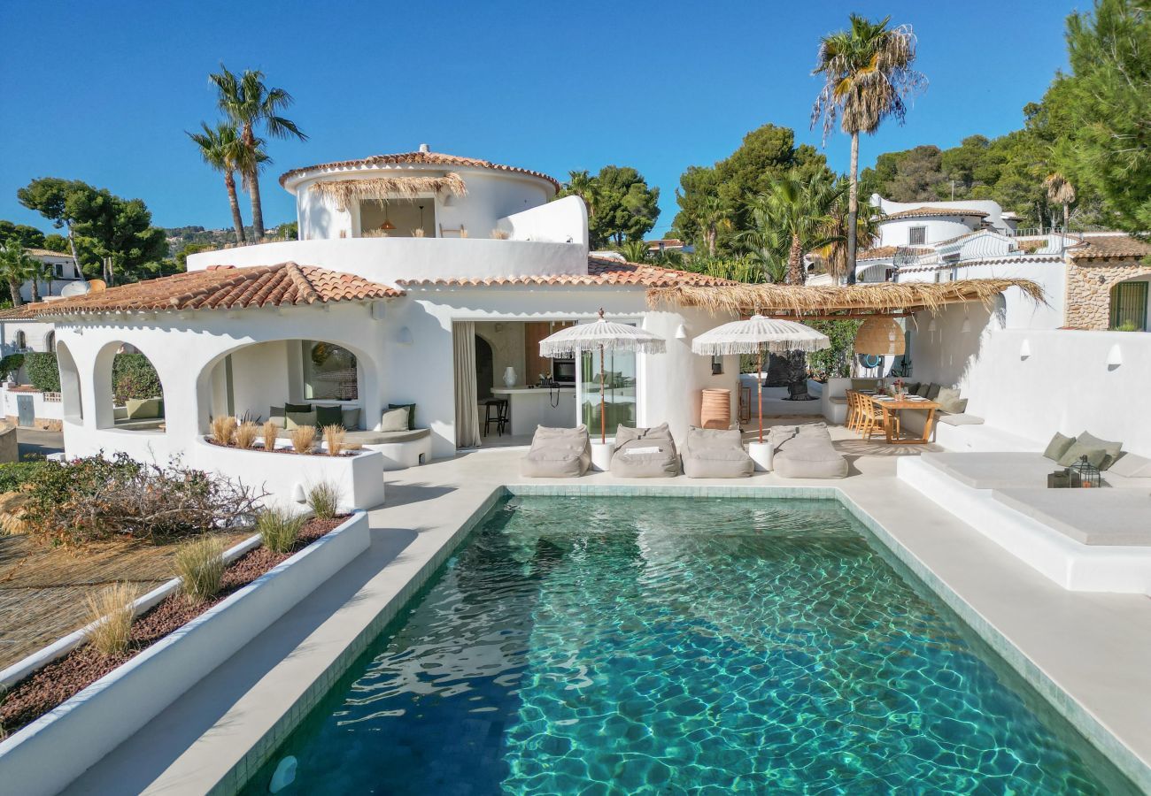 Deluxe Villa la Madrugada in Benissa near Moraira with private pool Beautiful Villa la Madrugada with private pool and cosy comfortable lounge areas