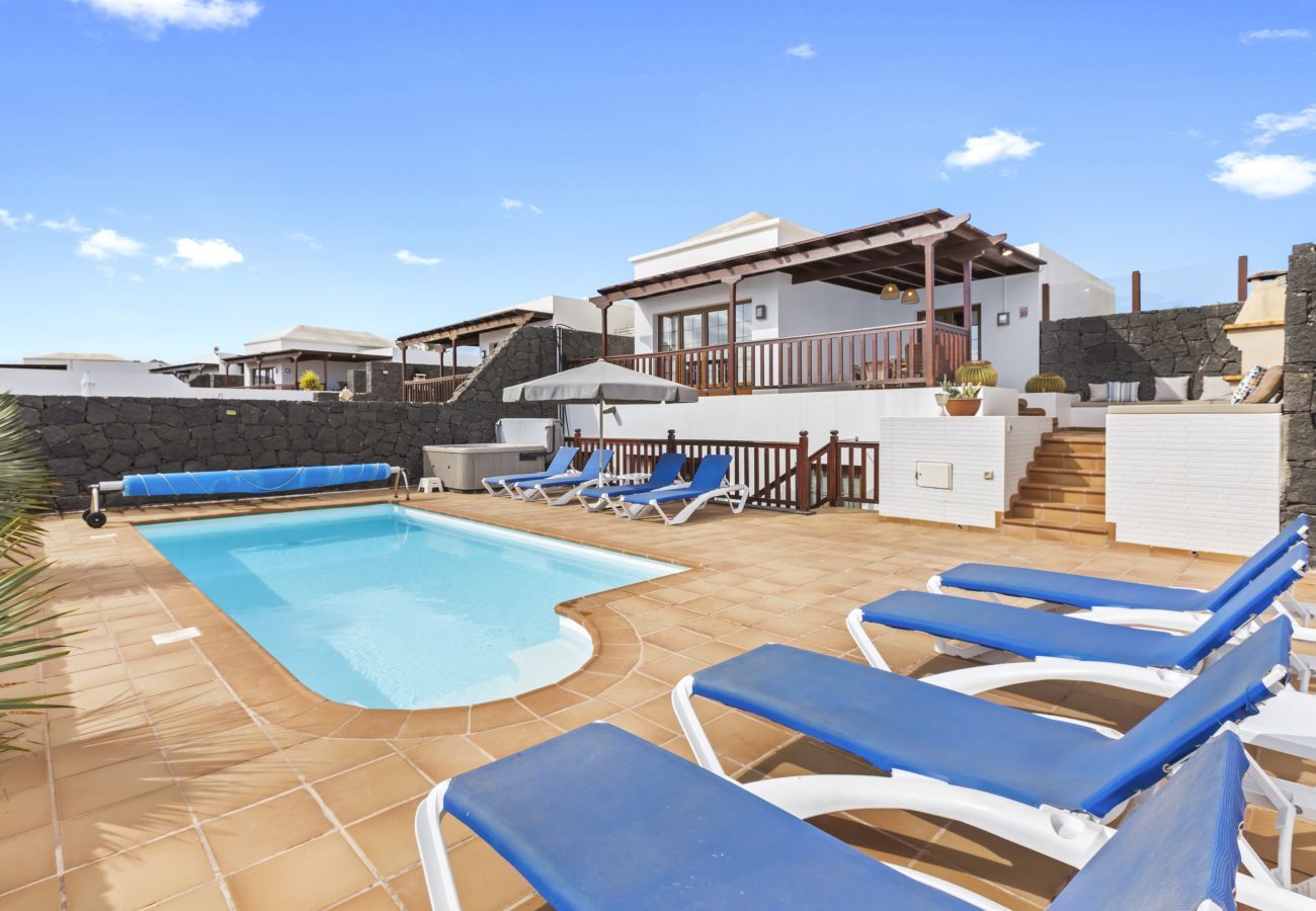 Villa in Playa Blanca - Villa Rose II Villa in Playa Blanca - Villa Rose II