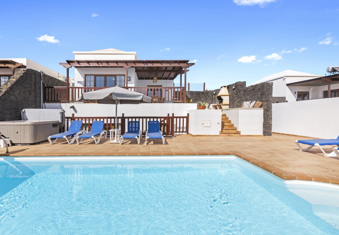 Villa in Playa Blanca - Villa Rose II Villa in Playa Blanca - Villa Rose II