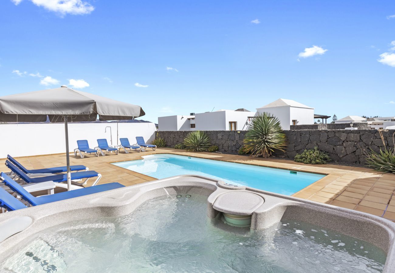 Villa in Playa Blanca - Villa Rose II Villa in Playa Blanca - Villa Rose II