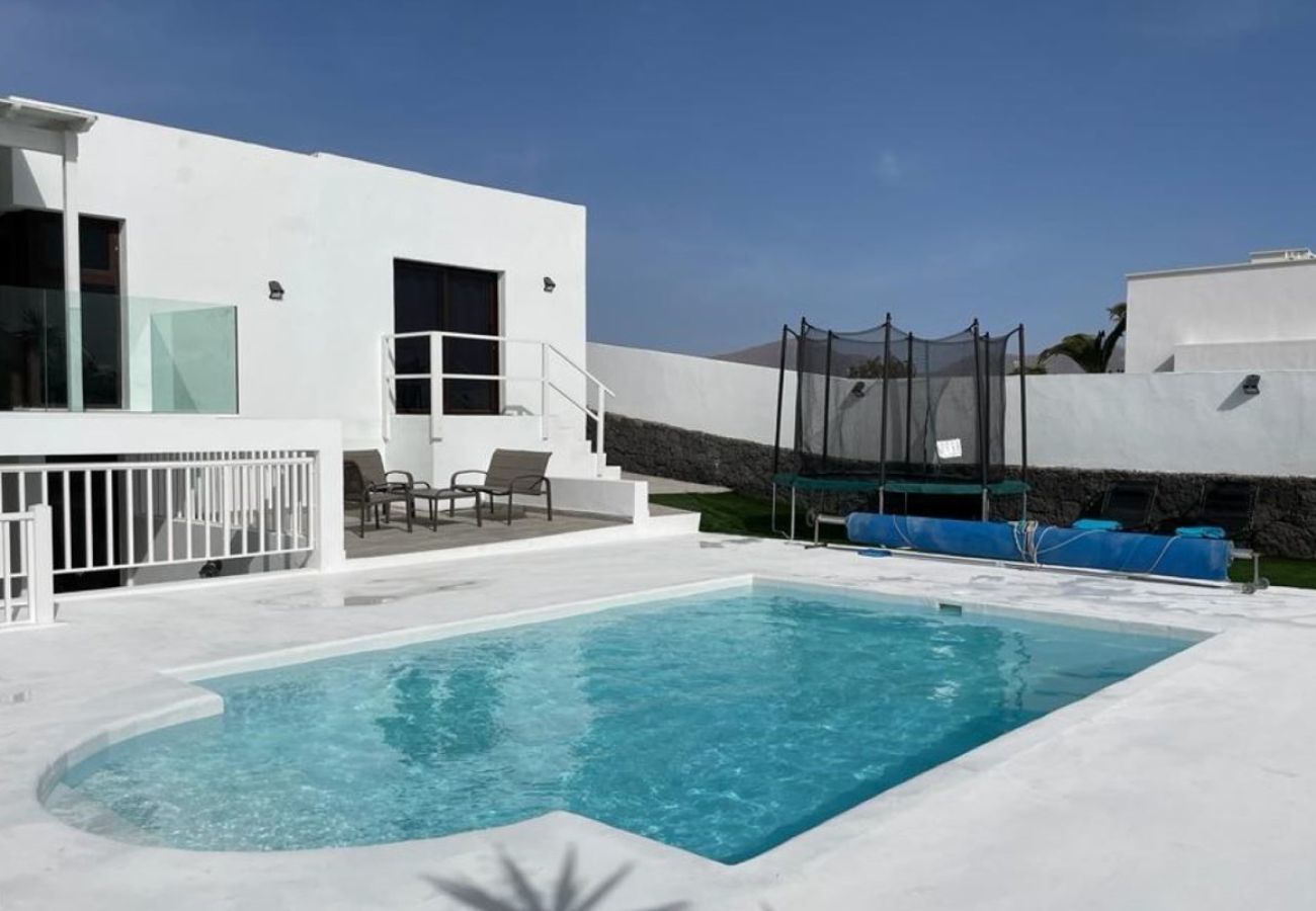 Villa in Playa Blanca - Villa Alena