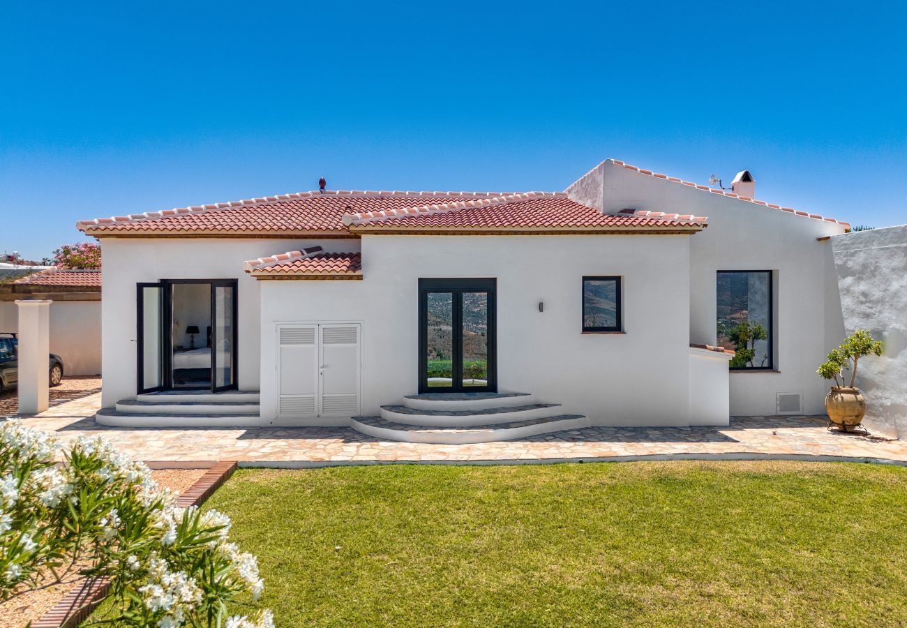 Villa in Canillas de Aceituno - Casa Vista Serena Villa in Canillas de Aceituno - Casa Vista Serena