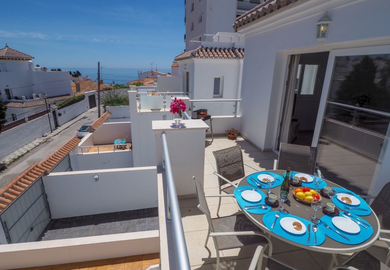 Villa in Nerja - Villa Vista Azul Villa in Nerja - Villa Vista Azul