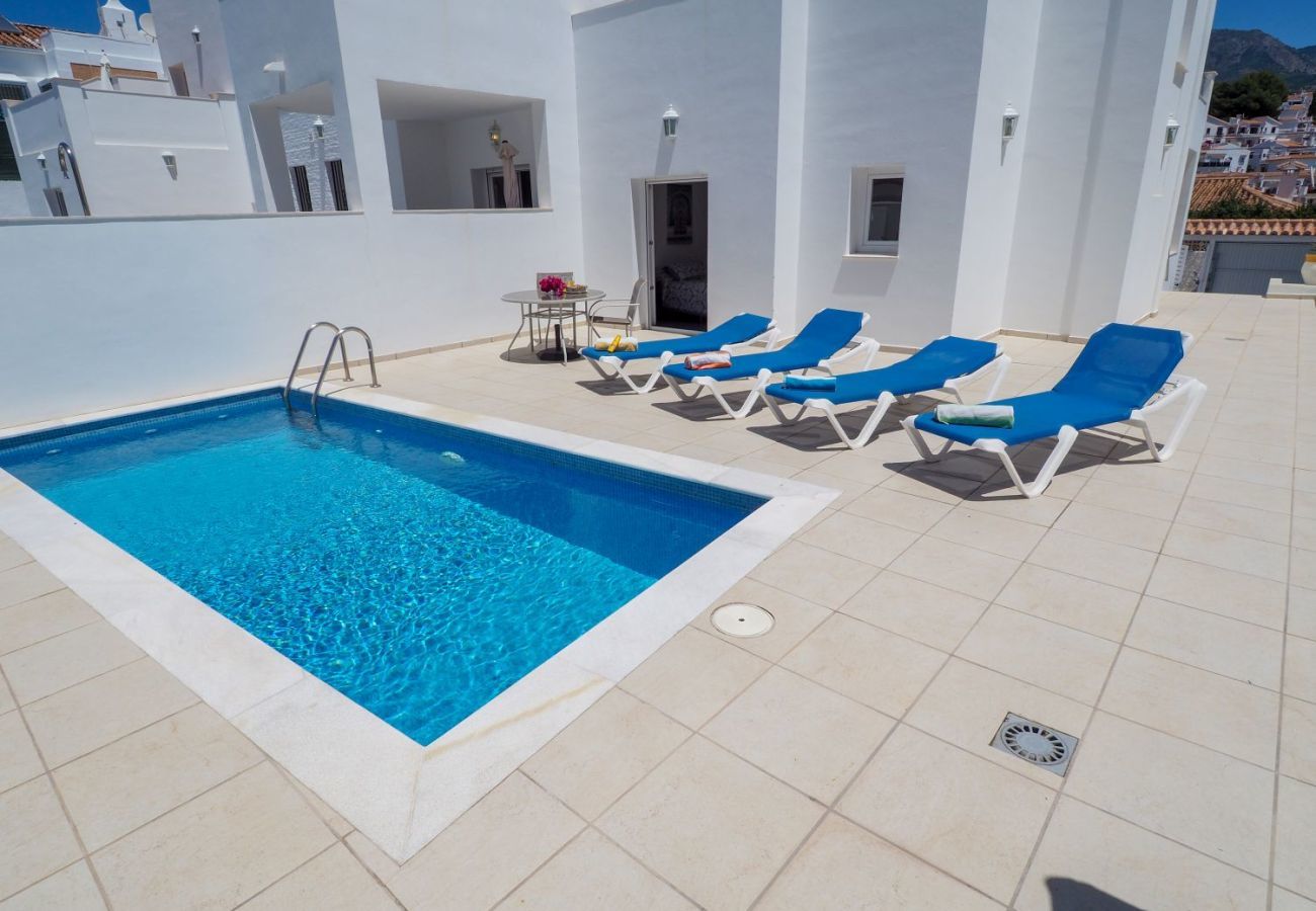 Villa in Nerja - Villa Vista Azul Villa in Nerja - Villa Vista Azul
